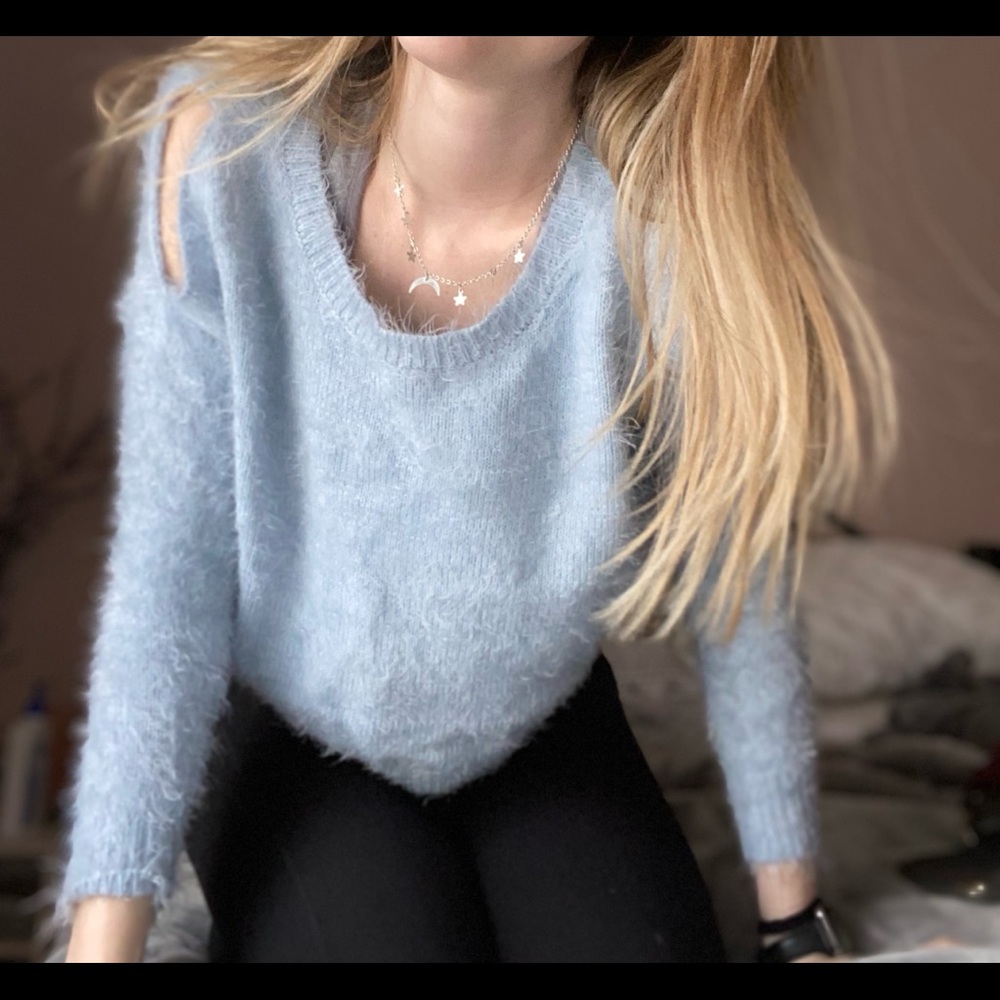 Cropped fuzzy blue sweater